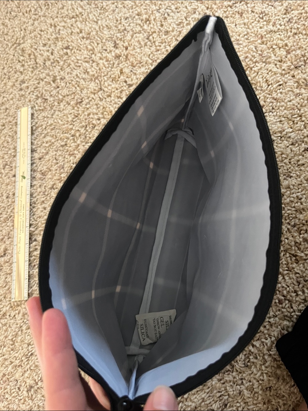 Thirty-One Zip Pouch - Picture 2 of 6